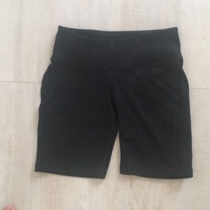 OLD NAVY ACTIVE GO-DRY BIKE SHORTS NWOT